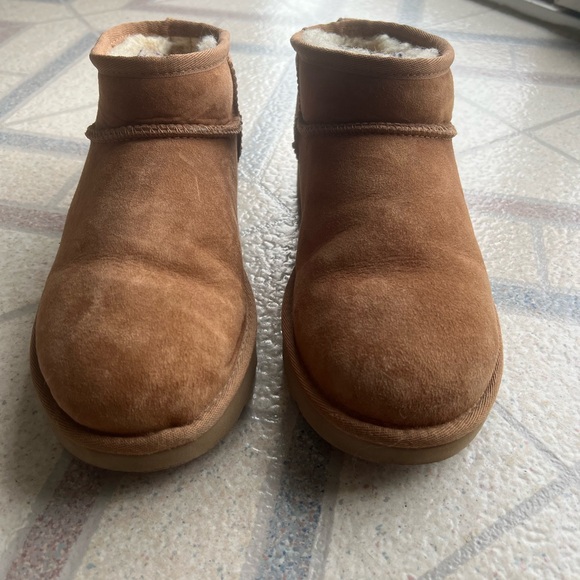 UGG Tan Winter Boots - Picture 2 of 6